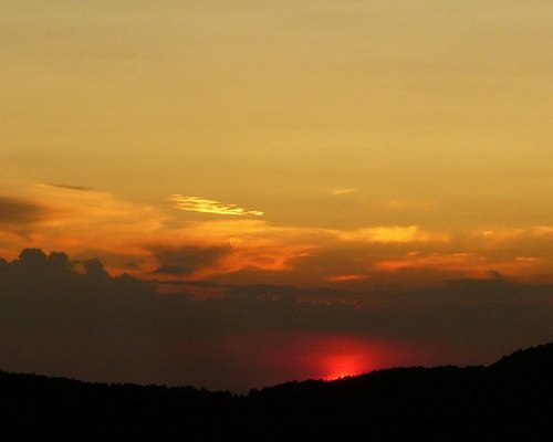 夏・空.・赤jpg.jpg